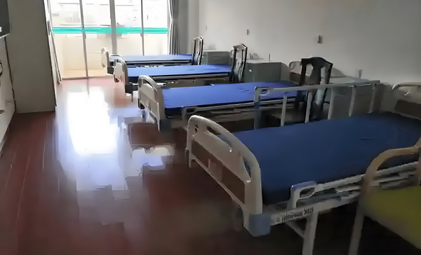 深圳落户本科生_这次被人民网“点名”的段奕宏，暴露真实处境，原来徐峥说的没错 没错特色服务开展重点三项