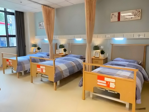 深圳龙岗区应届毕业生入户_丁子朗認TVB劇集的確開少咗，放眼世界：唔係淨係得敞台 丁子朗認T名南通养老院排
